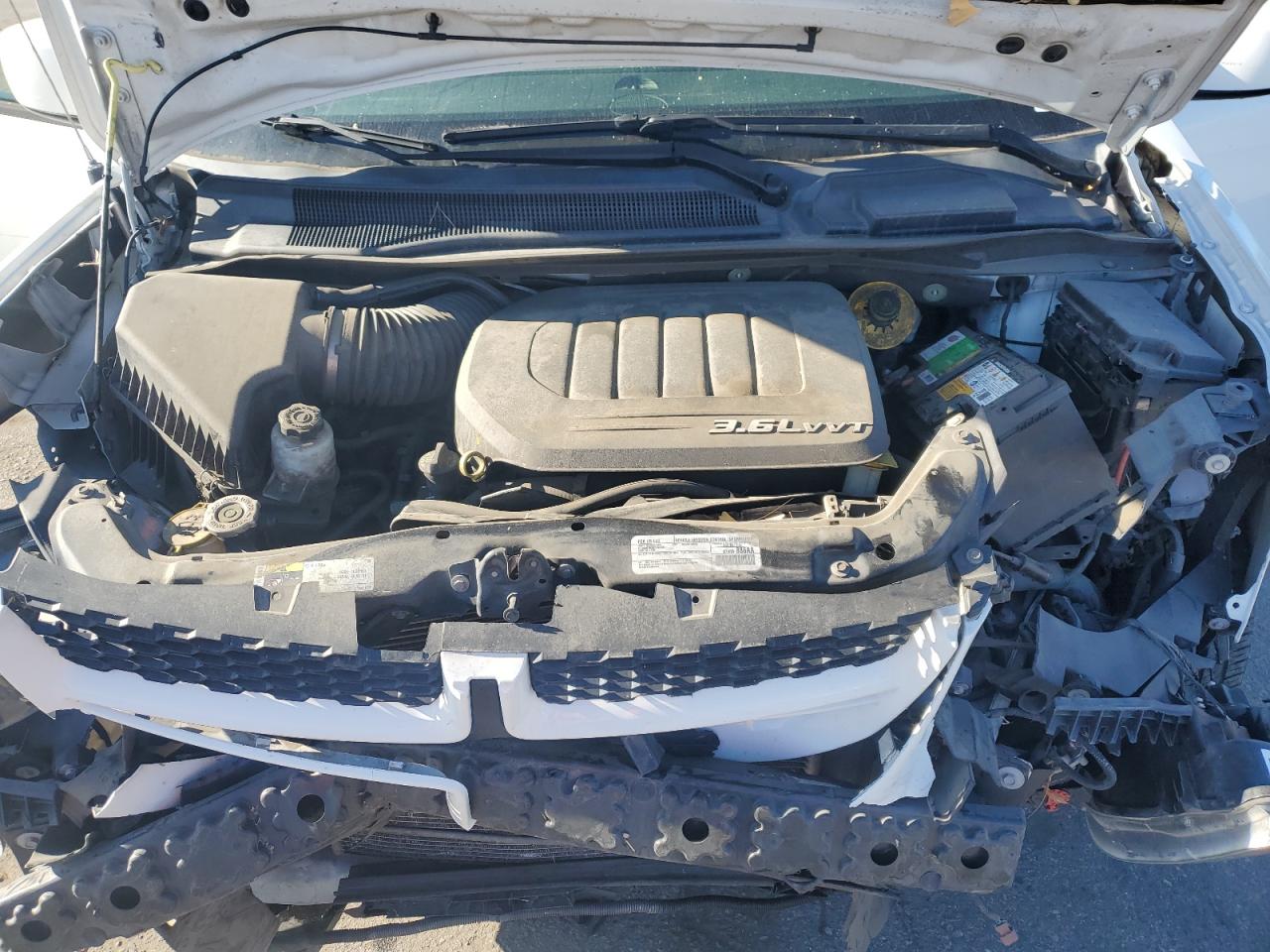 2017 Dodge Caravan - Image 14