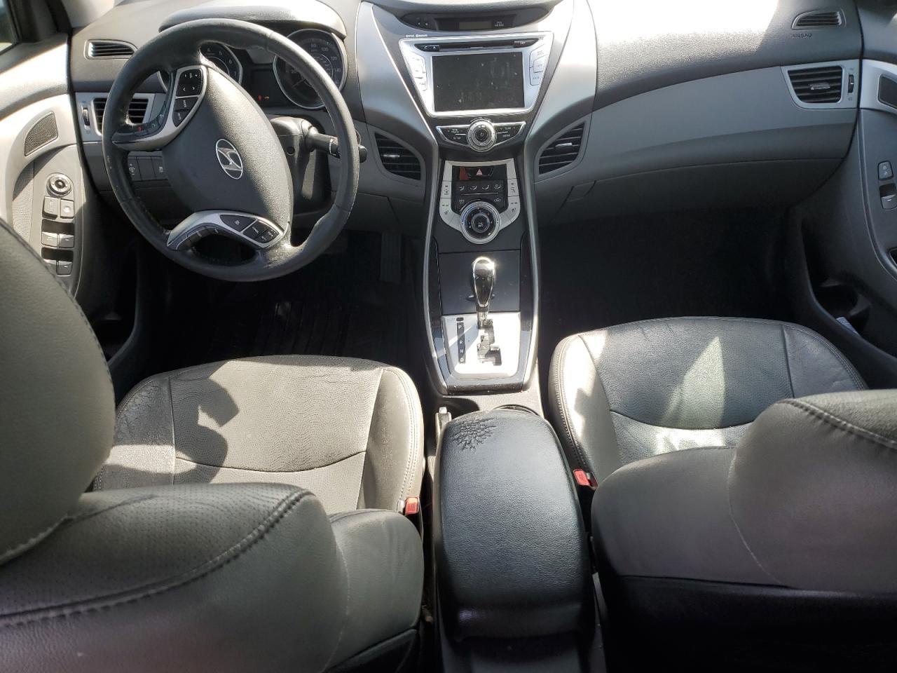 2012 Hyundai Elantra - Image 8