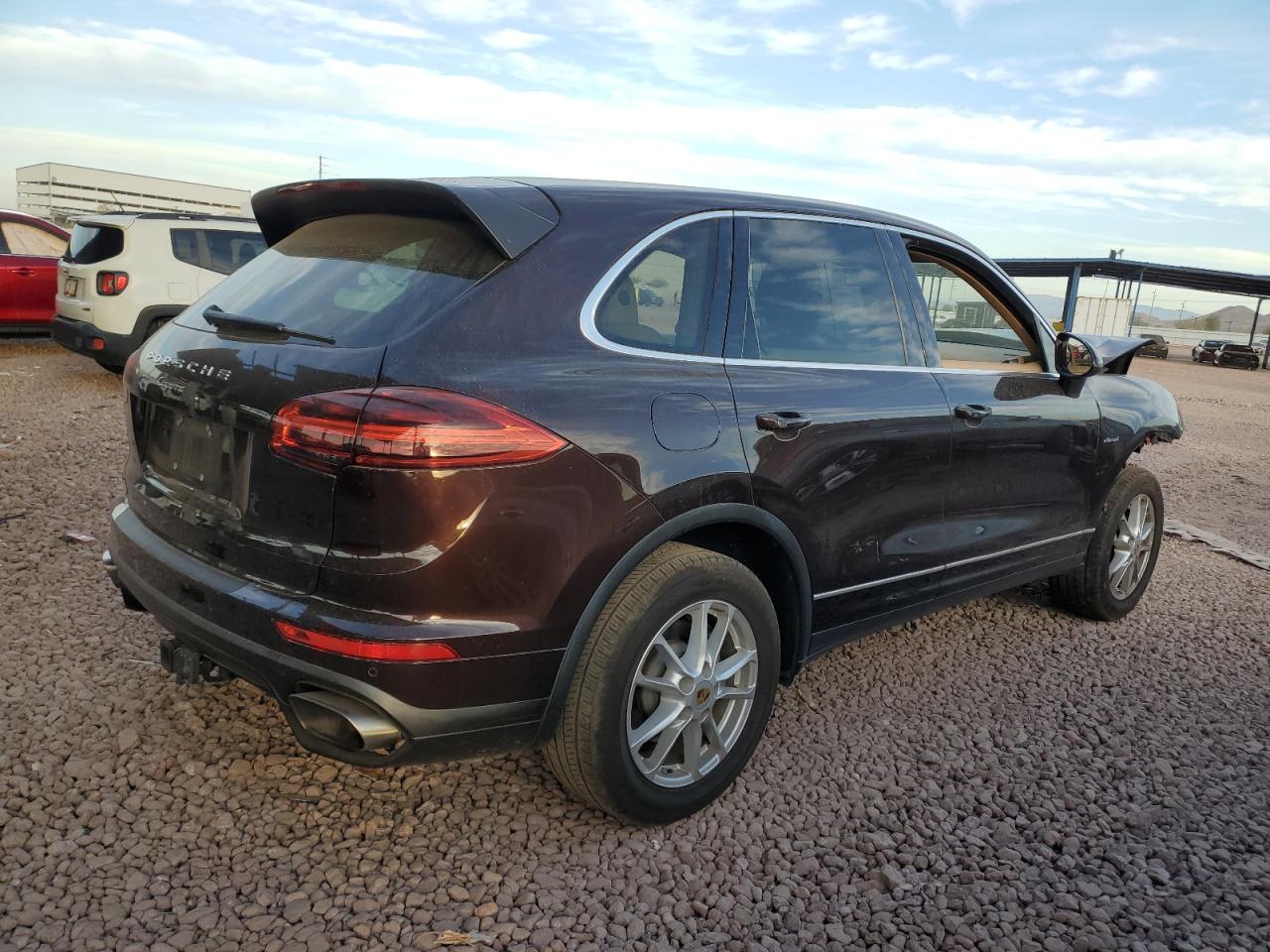 2015 Porsche Cayenne - Image 3