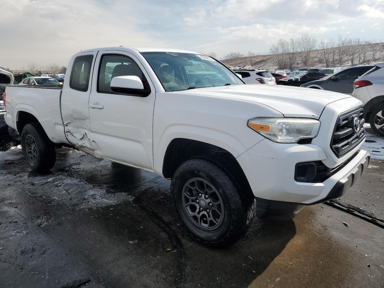 2016 Toyota Tacoma - Image 4