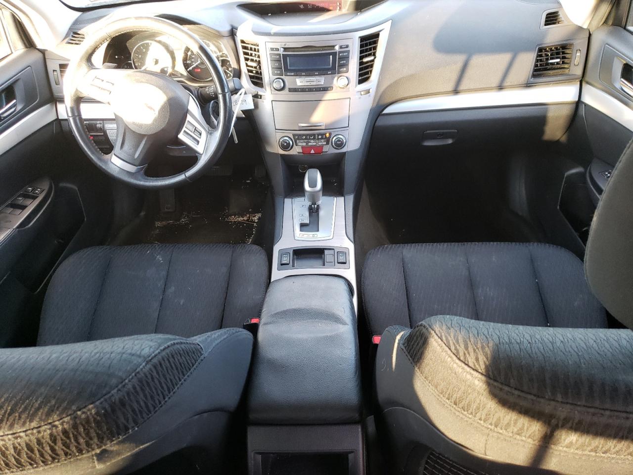 2012 Subaru Outback - Image 8