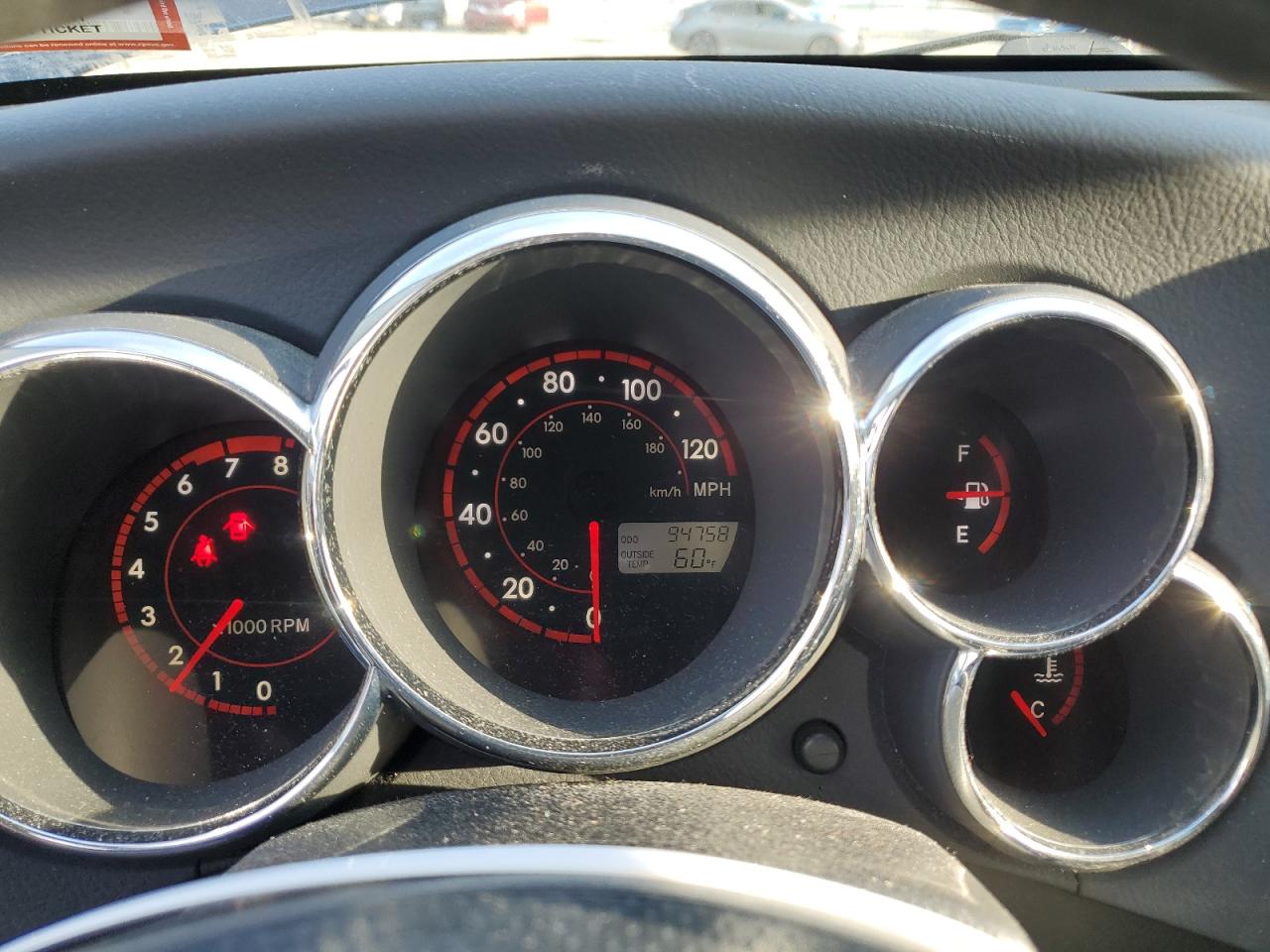 2006 Pontiac Vibe - Image 9