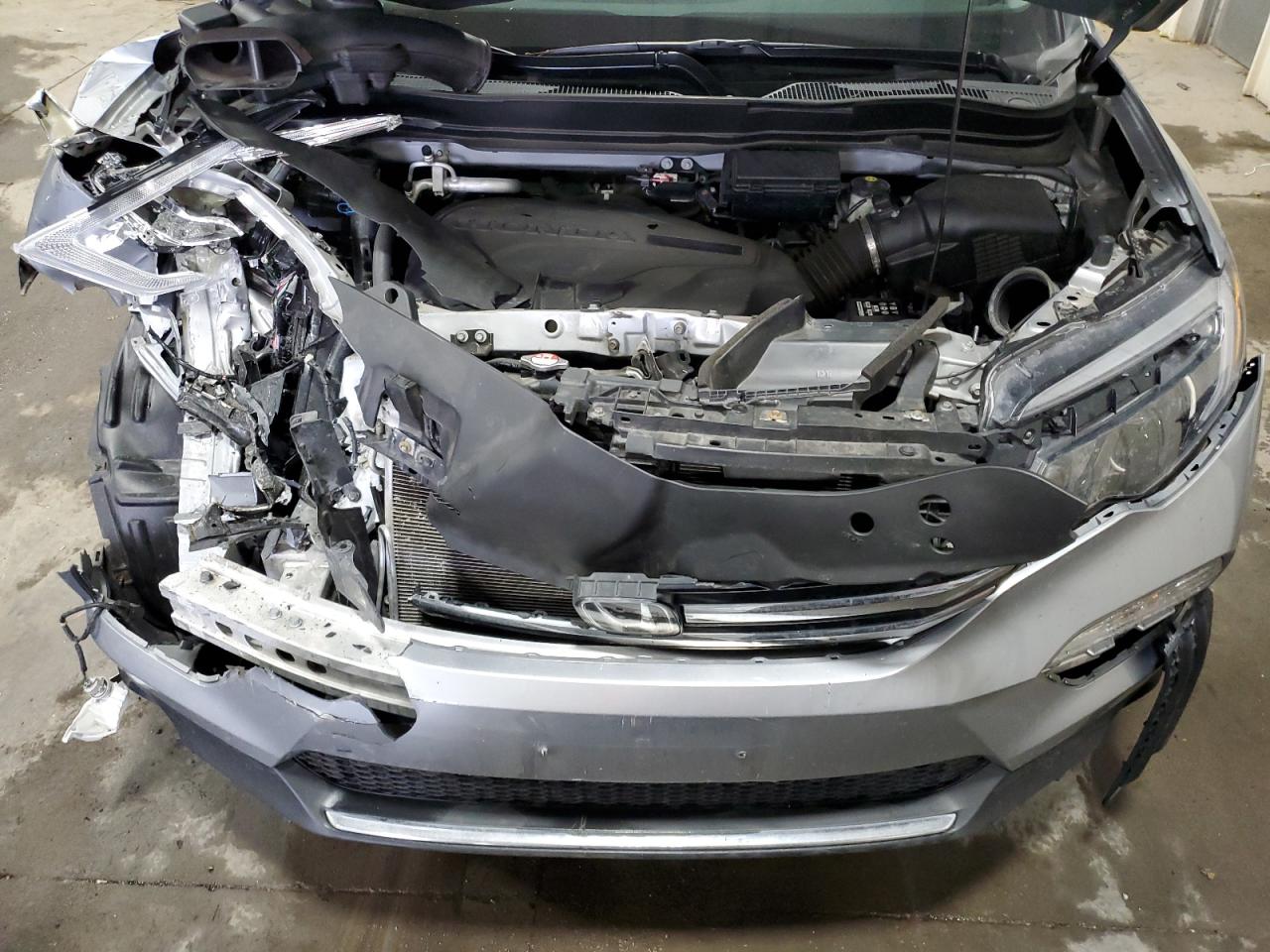 2017 Honda Pilot - Image 12