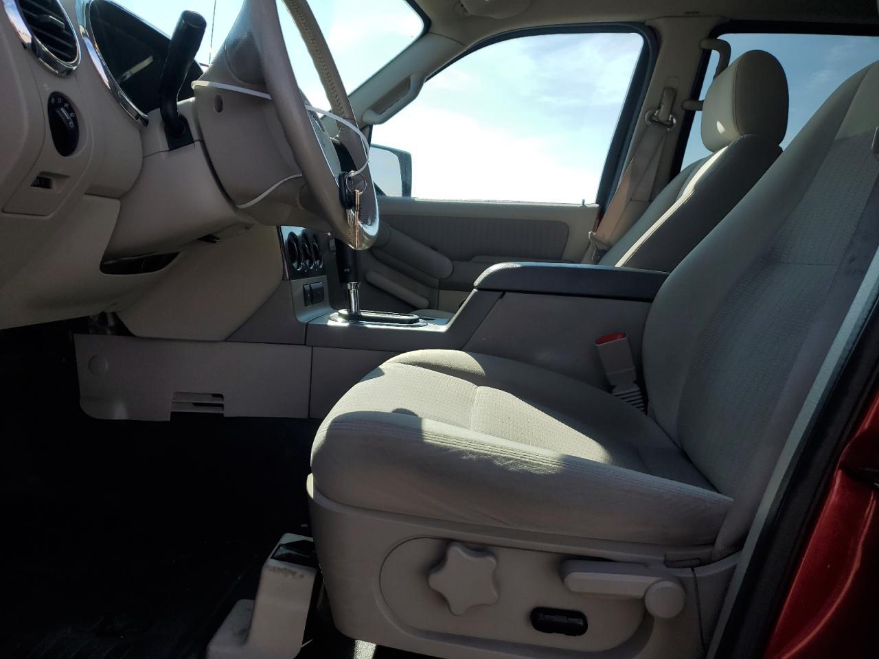 2007 Ford Explorer - Image 7