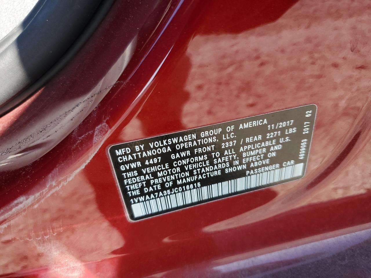 2018 Volkswagen Passat - Image 14