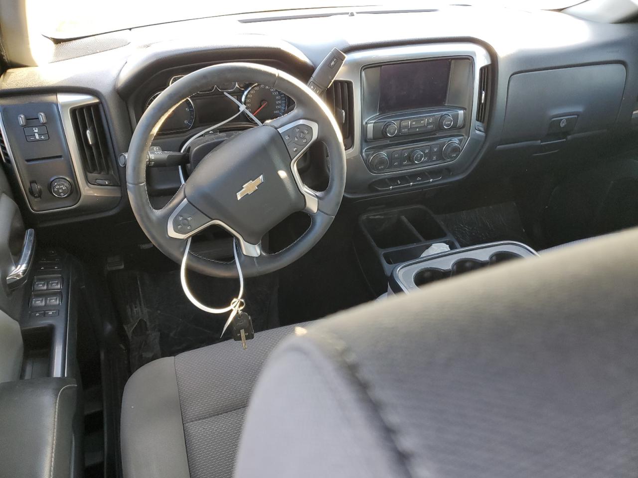 2016 Chevrolet Silverado - Image 8