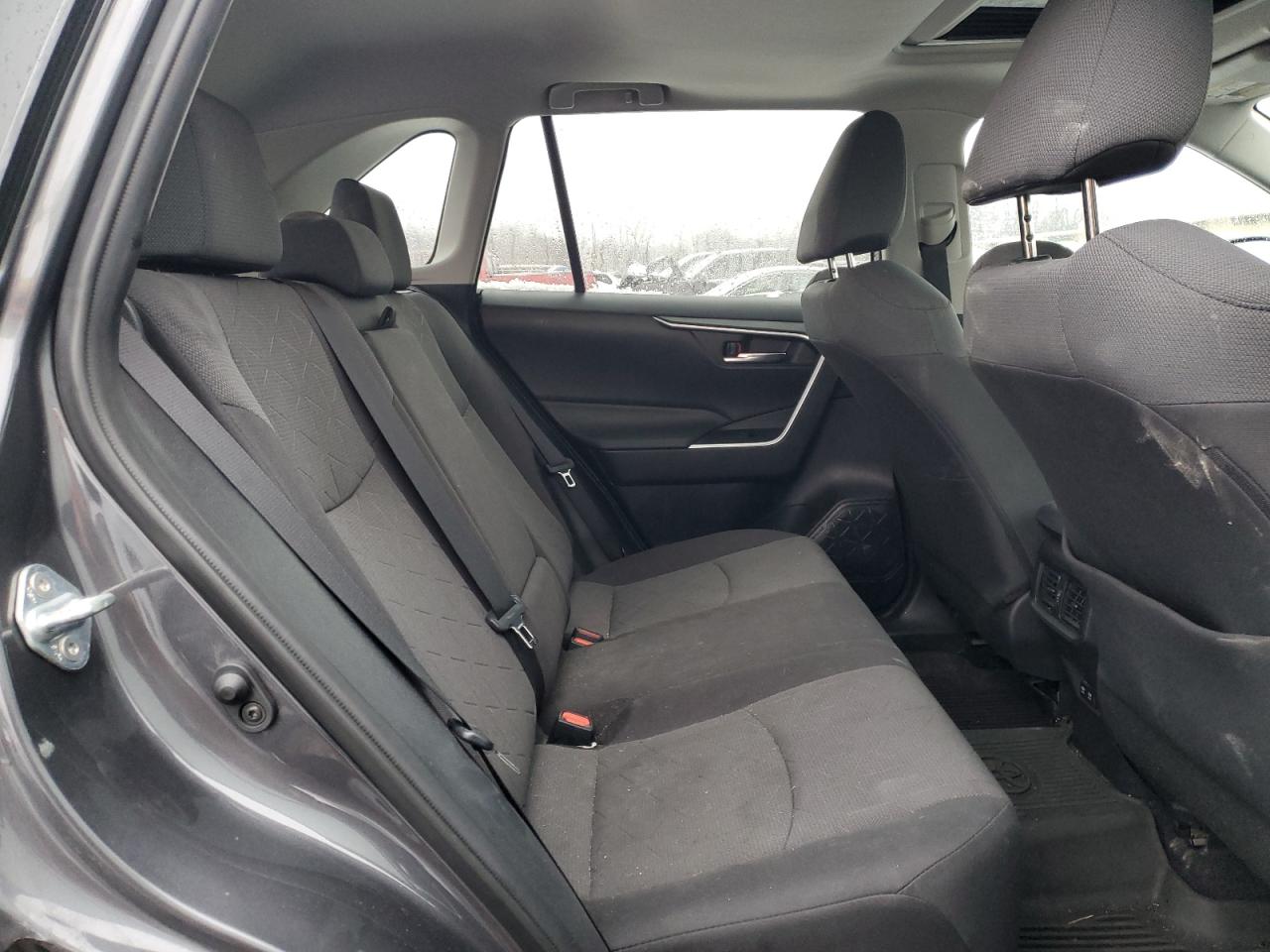 2020 Toyota RAV 4 - Image 11