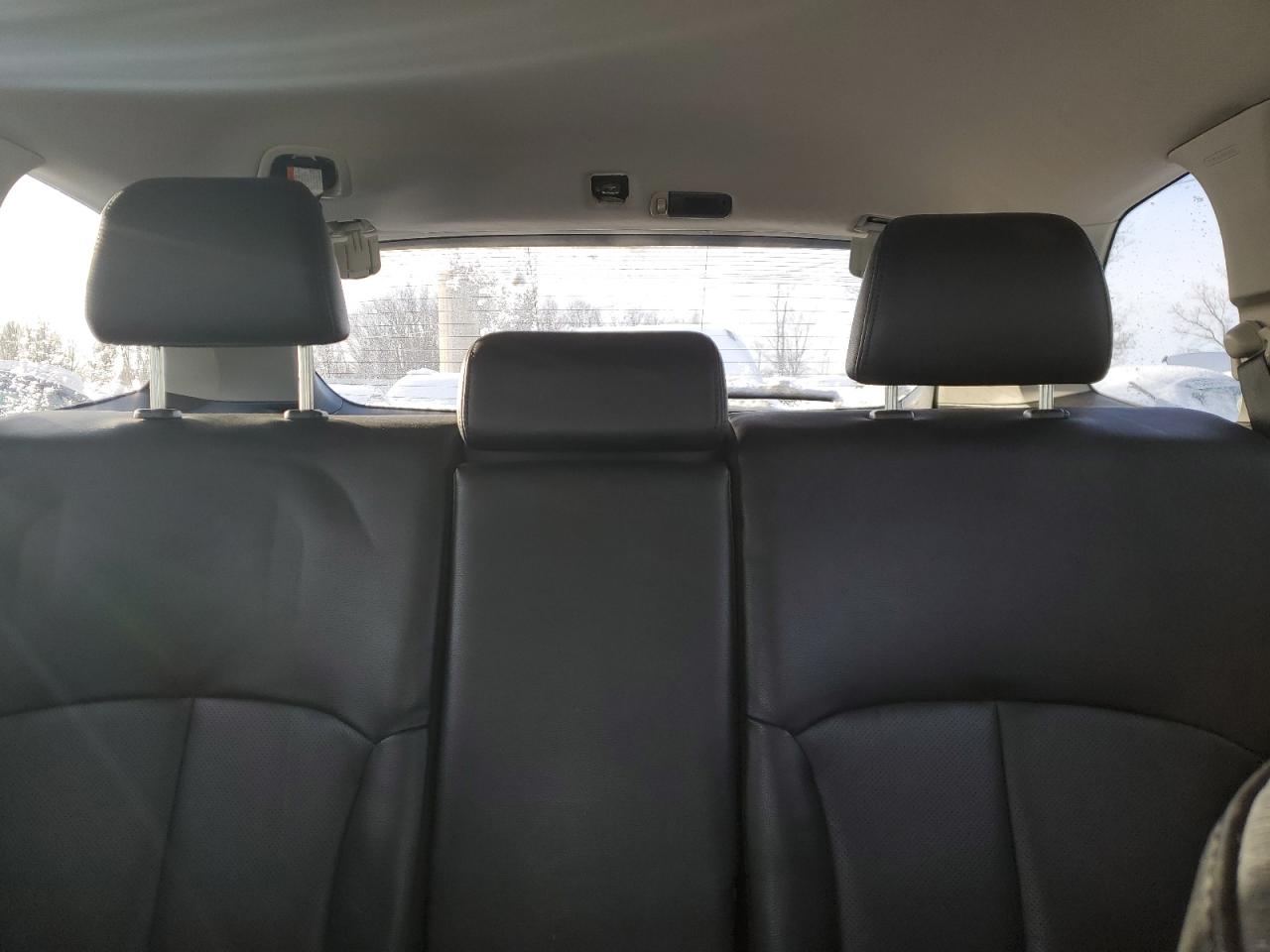 2014 Subaru Outback - Image 10