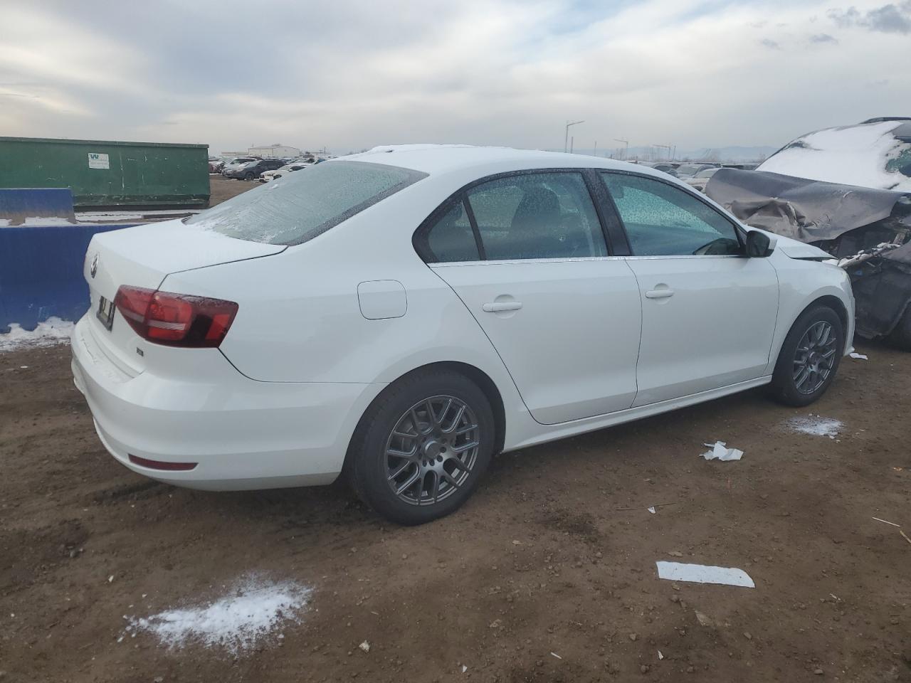 2017 Volkswagen Jetta - Image 3