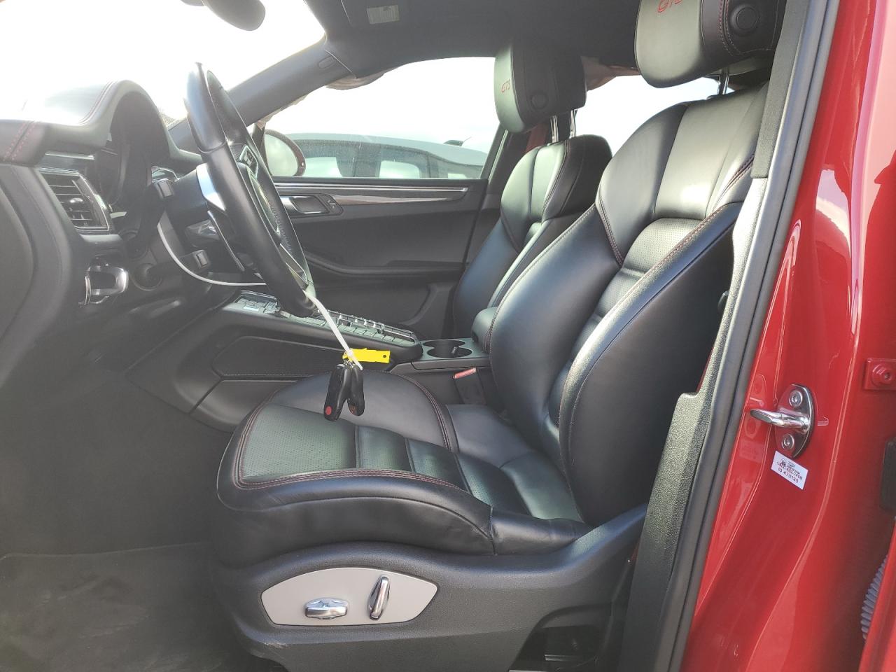 2018 Porsche Macan - Image 7