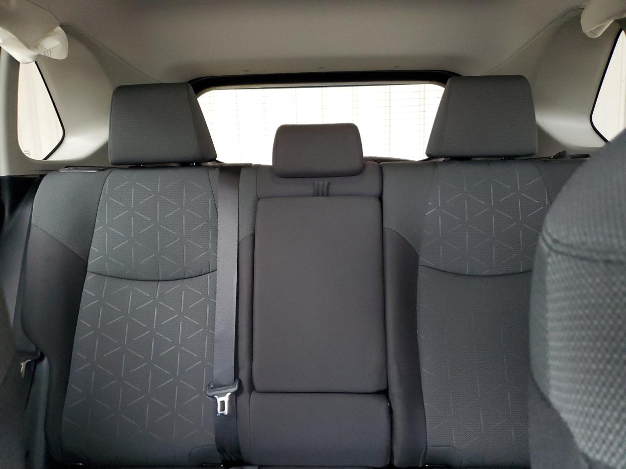 2024 Toyota RAV 4 - Image 10