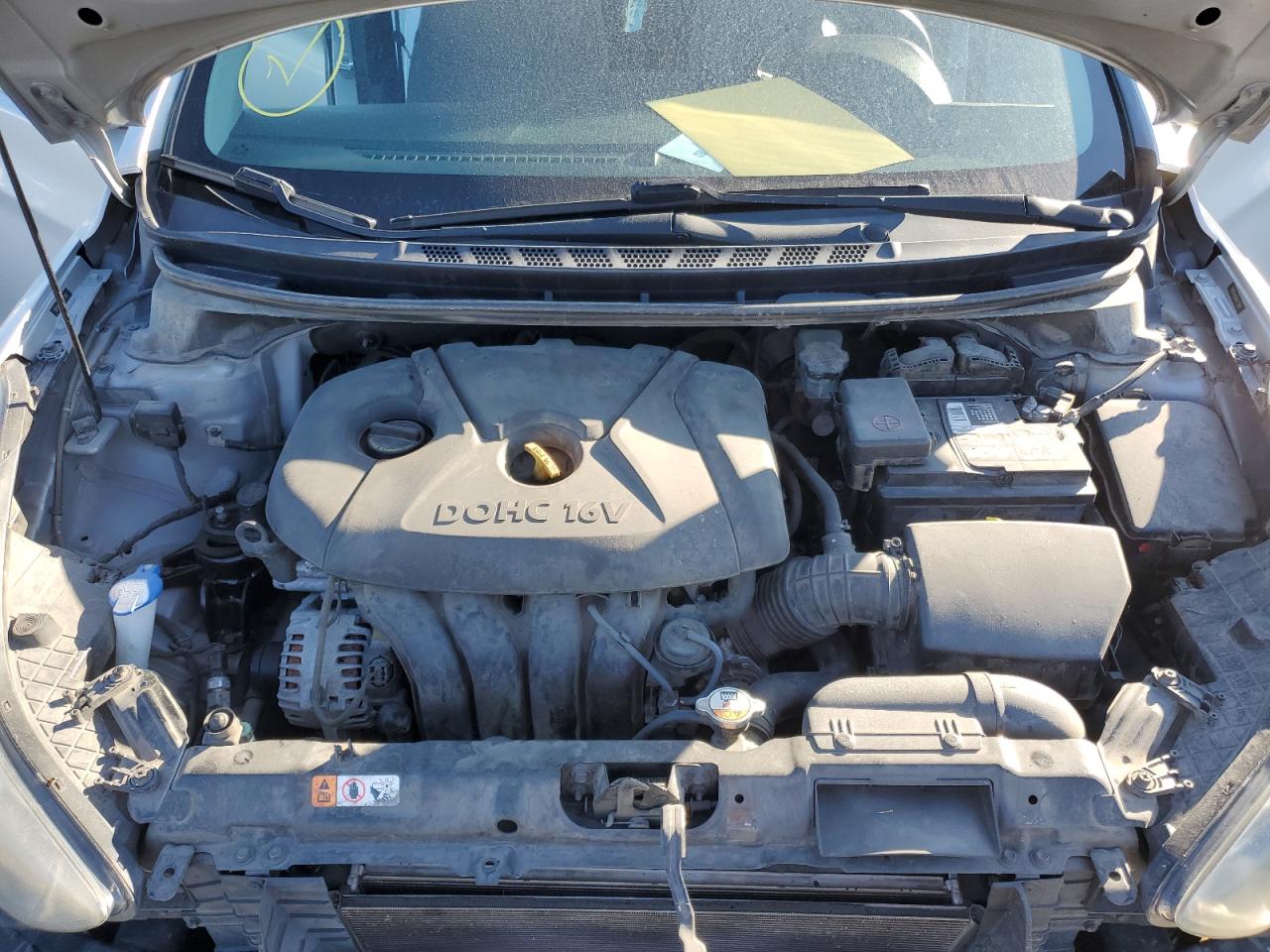 2013 Hyundai Elantra - Image 11