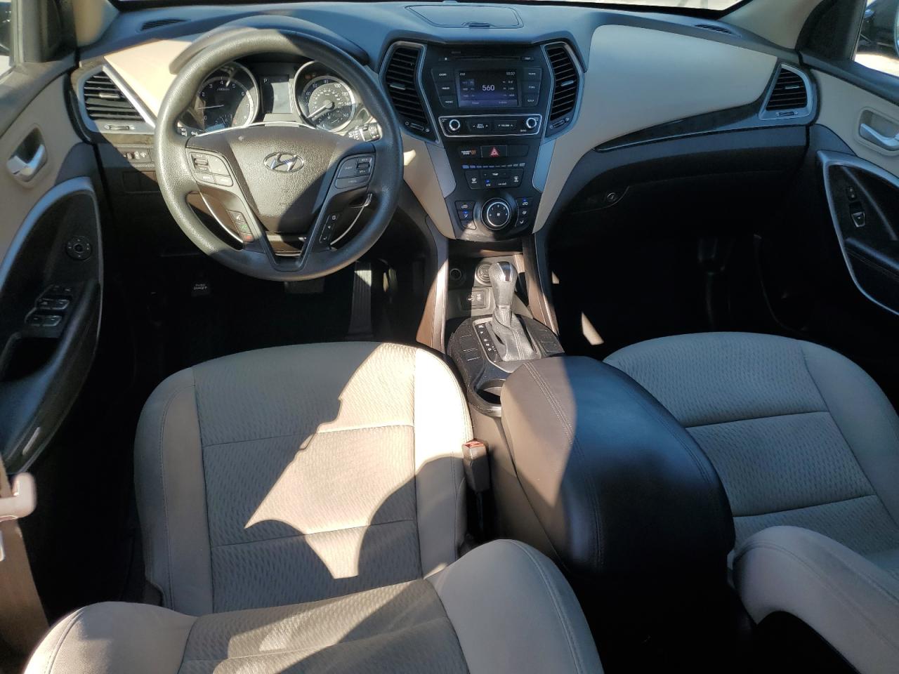 2018 Hyundai Santa Fe - Image 8