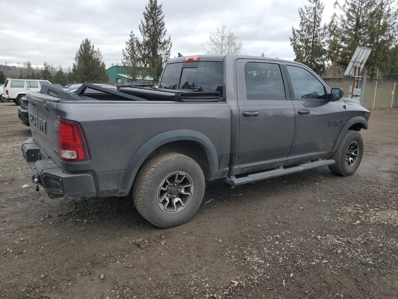 2016 RAM 1500 - Image 3