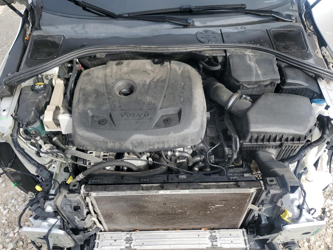2017 Volvo S60 - Image 11