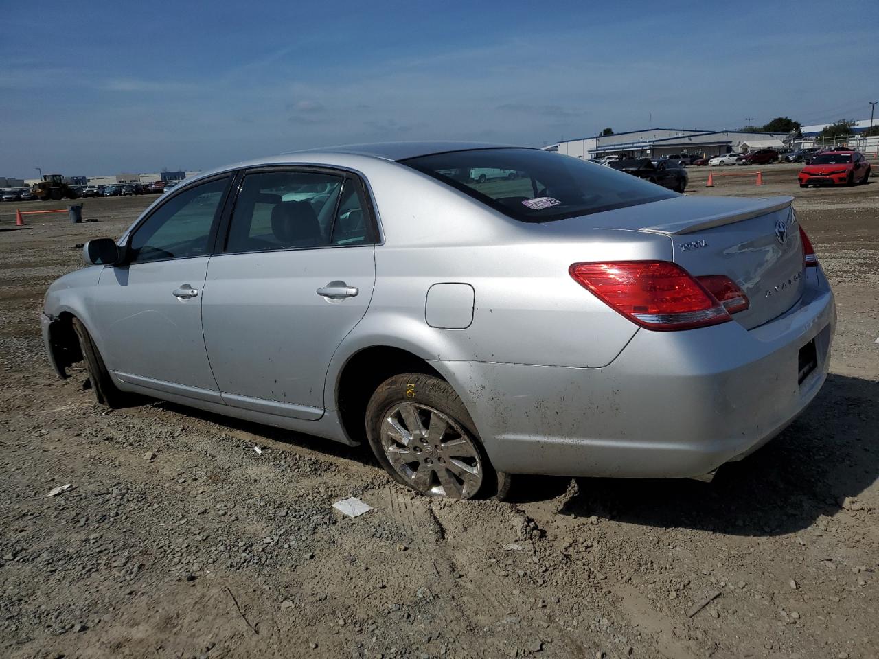 2006 Toyota Avalon - Image 2