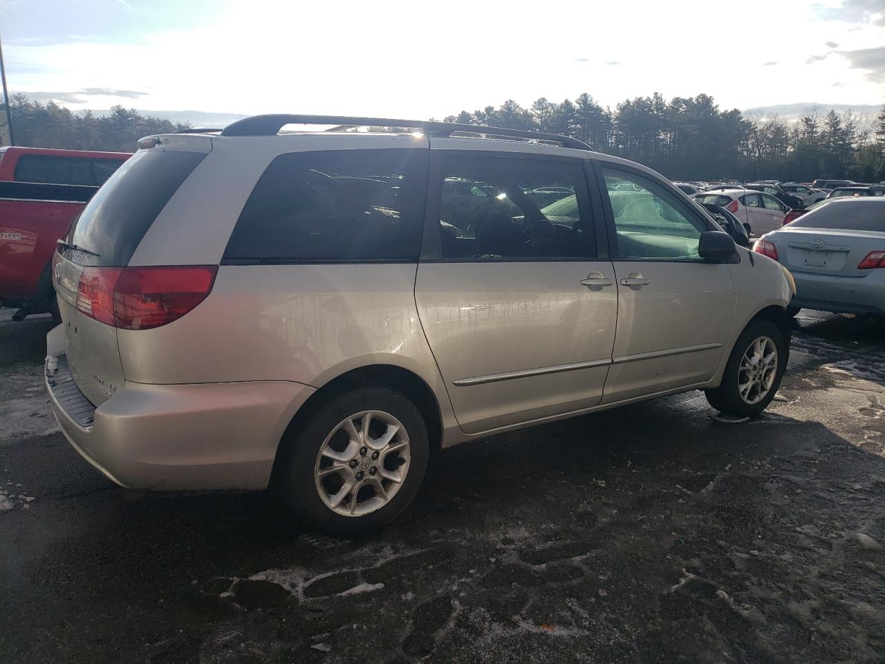 2005 Toyota Sienna - Image 3