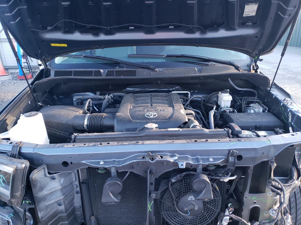 2018 Toyota Sequoia Sr5 VIN: 5TDBY5G1XJS156249 Lot: 45399255