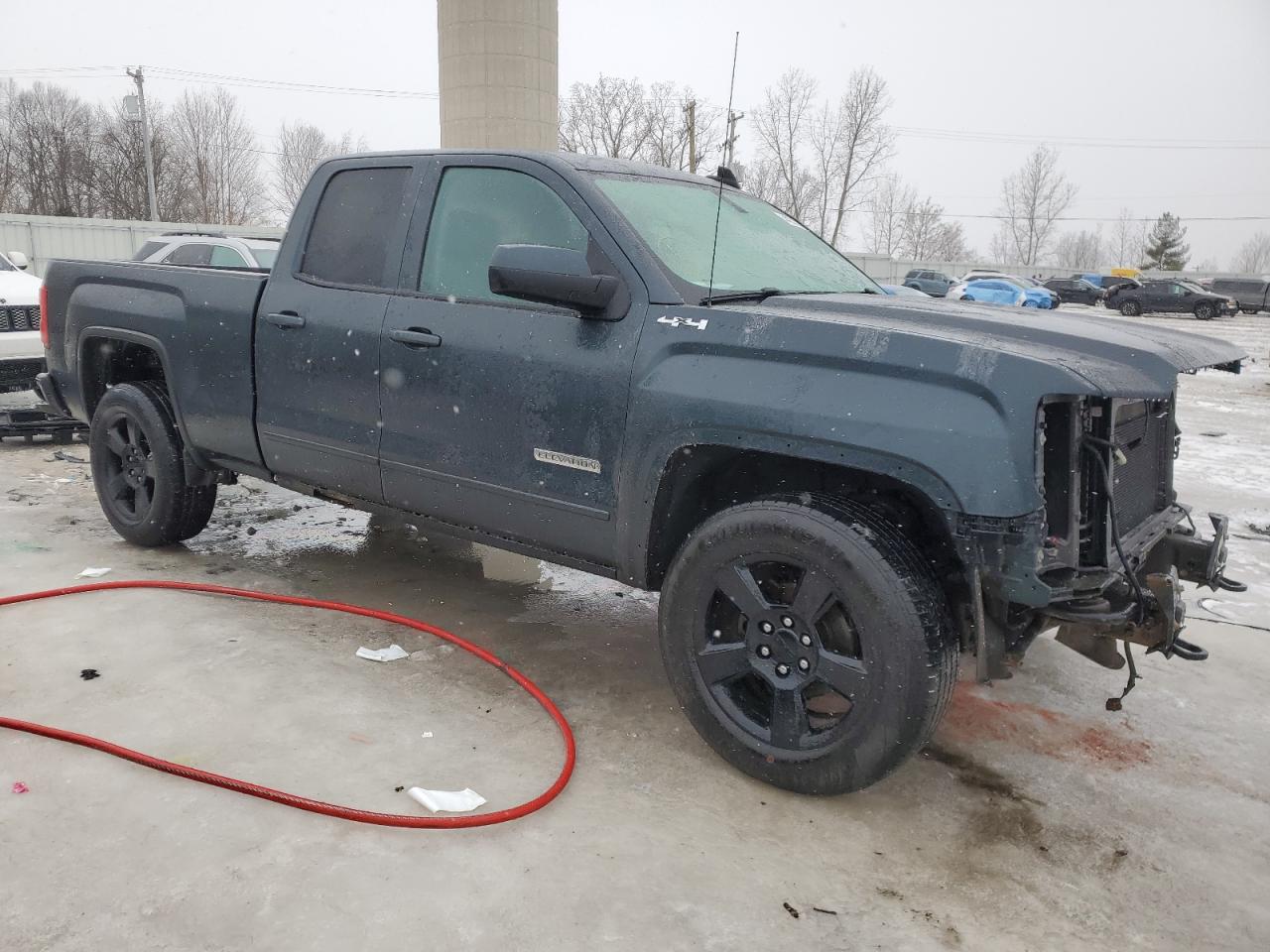 2017 GMC Sierra - Image 4