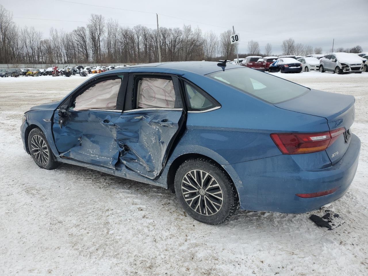 2019 Volkswagen Jetta - Image 2