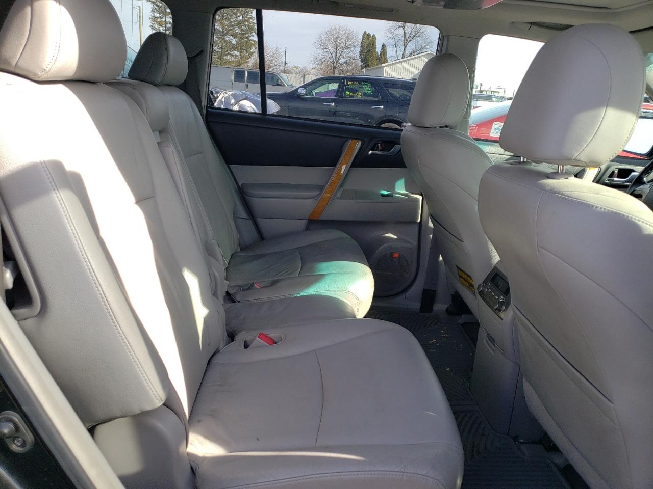 2008 Toyota Highlander - Image 11