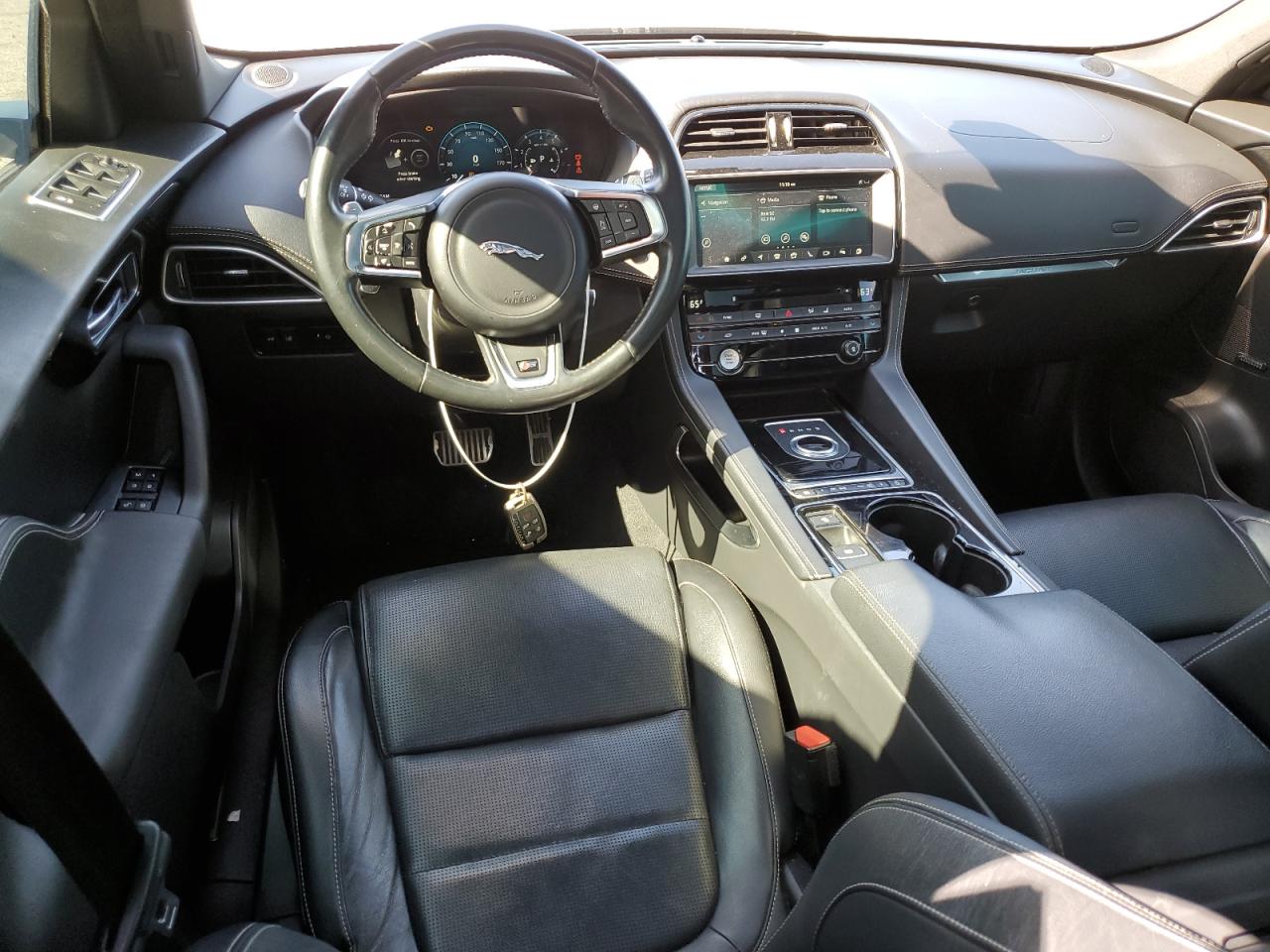 2017 Jaguar F-Pace - Image 8