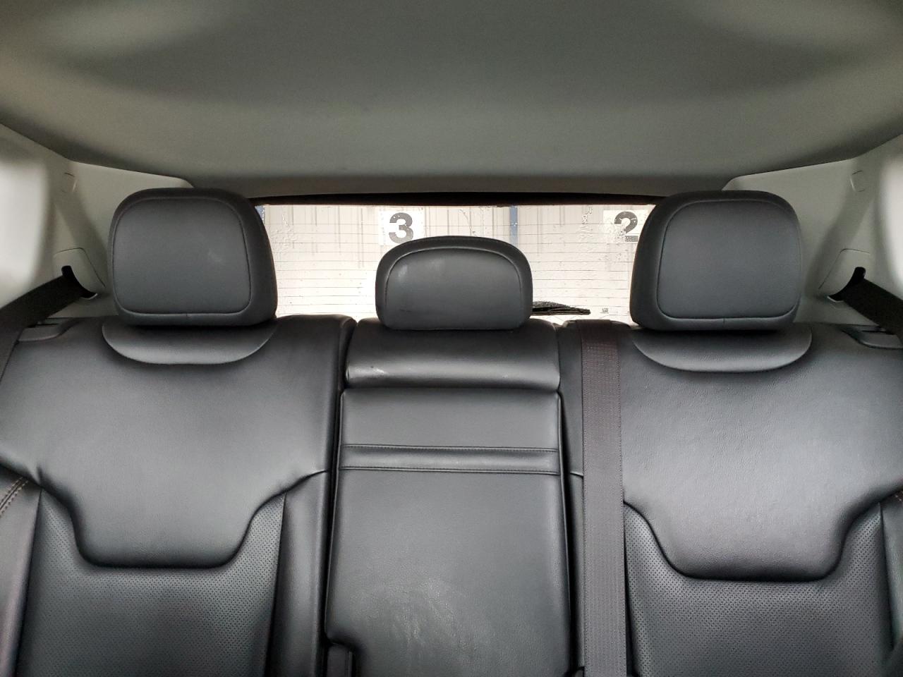 2020 Jeep Compass - Image 10