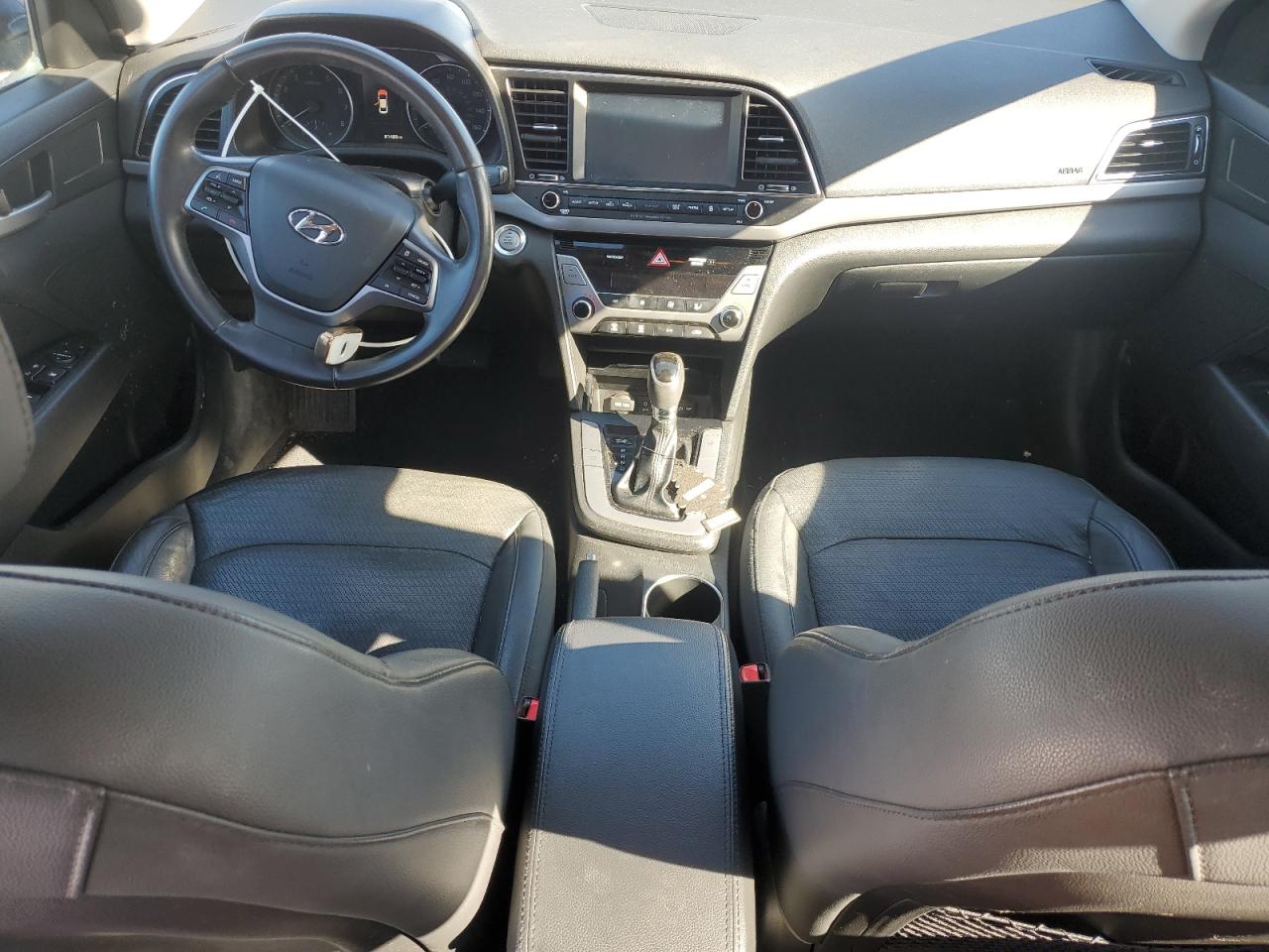 2017 Hyundai Elantra - Image 8