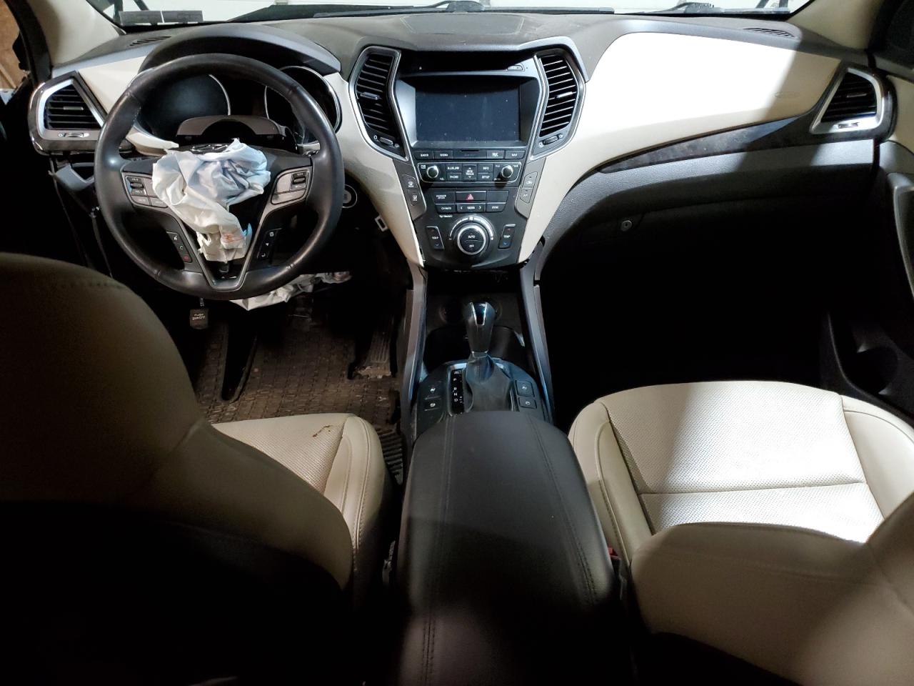 2017 Hyundai Santa Fe - Image 8