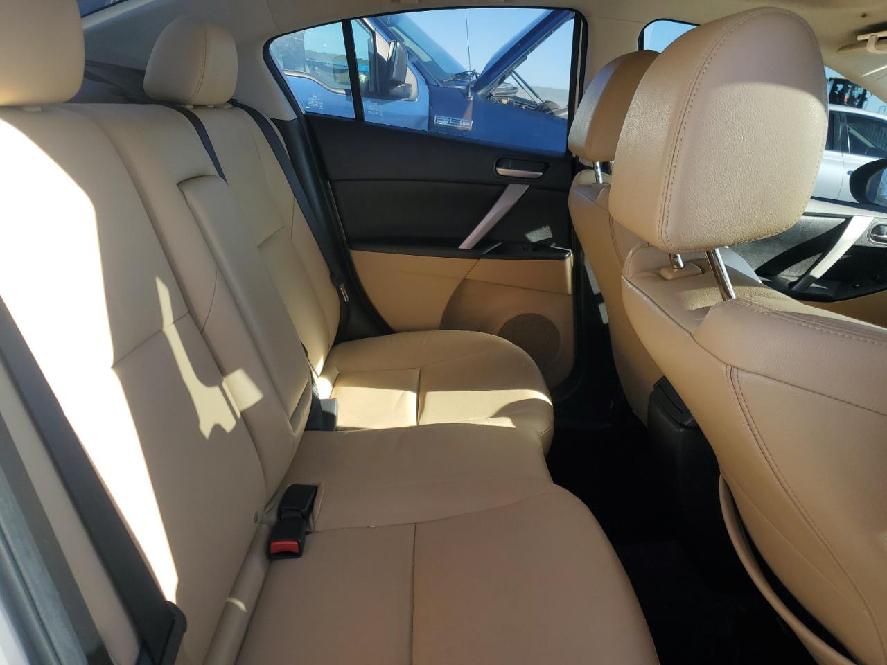2010 Mazda 3 - Image 10