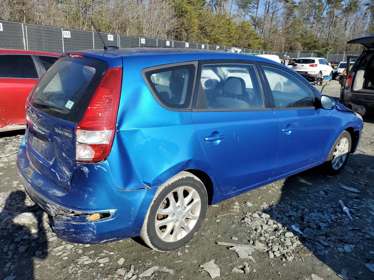 2009 Hyundai Elantra - Image 3
