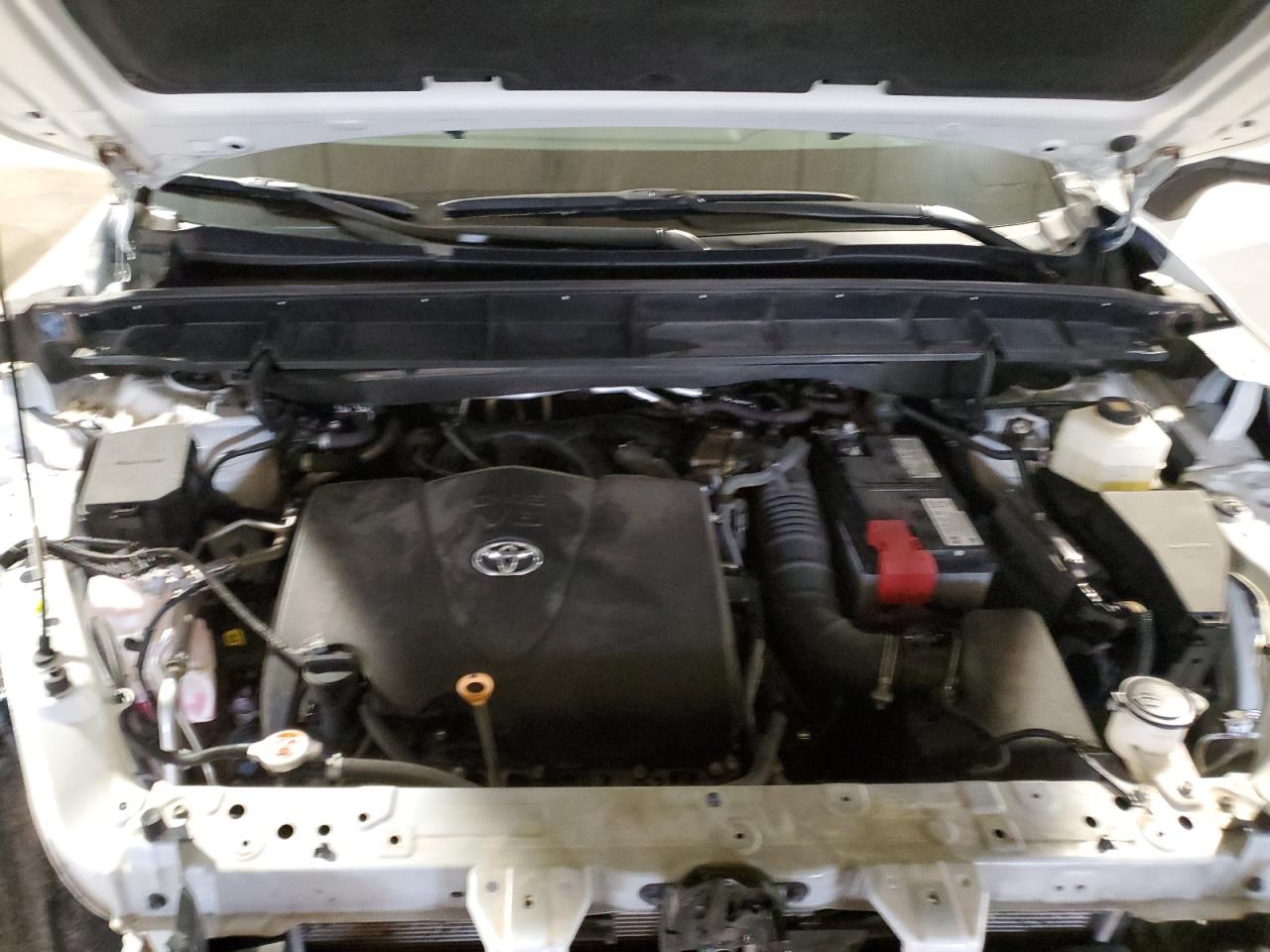 2021 Toyota Highlander - Image 12
