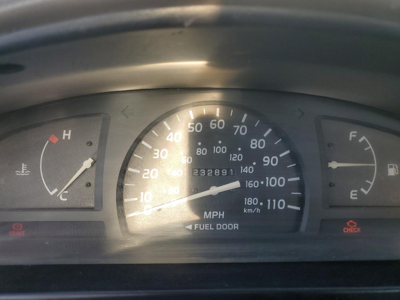 2002 Toyota Tacoma - Image 9