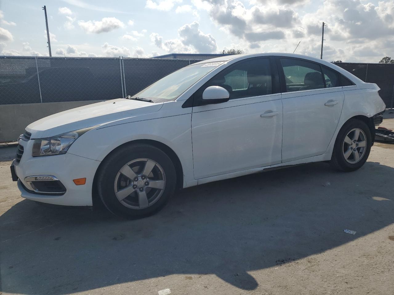 2016 Chevrolet Cruze - Image 1