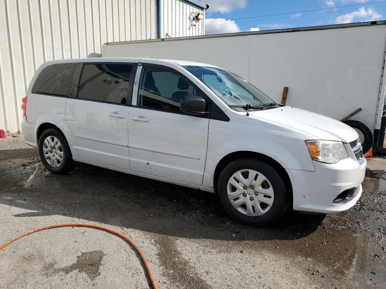 2016 Dodge Caravan - Image 4
