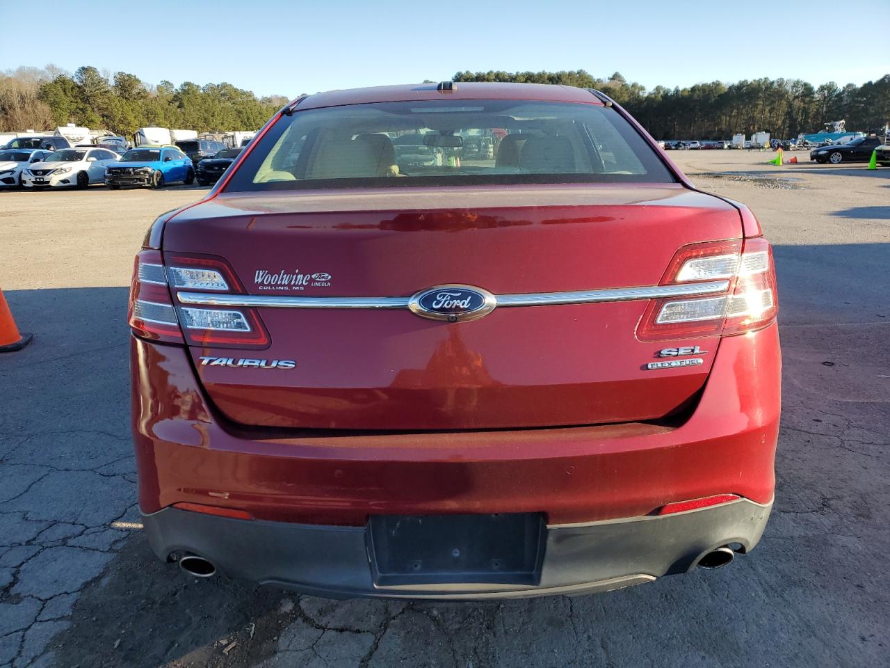 2015 Ford Taurus - Image 6