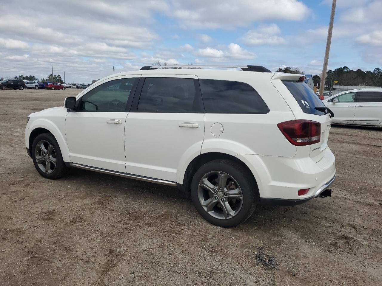 2016 Dodge Journey - Image 2