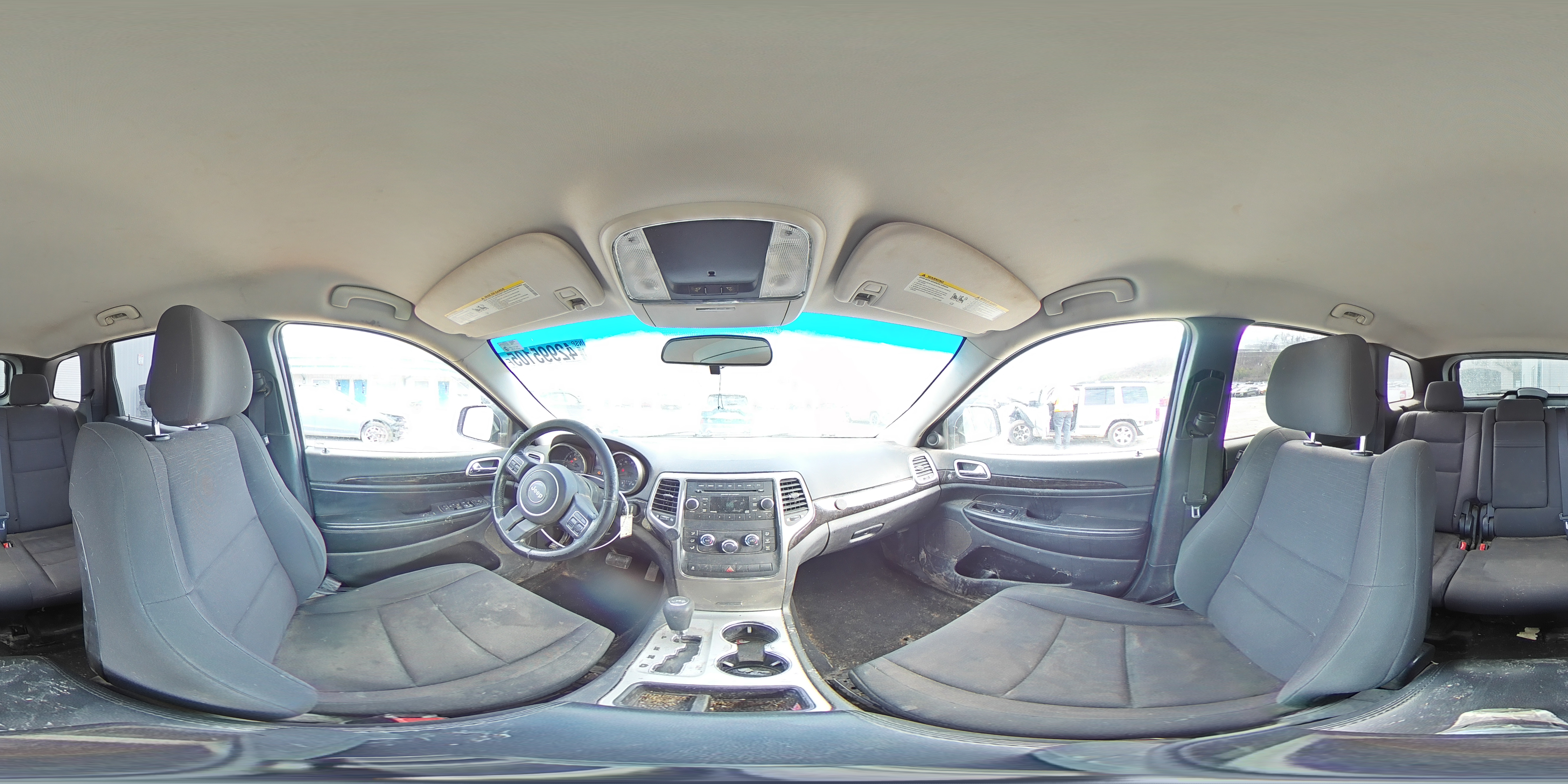 2012 Jeep Grand Cherokee - Image 13