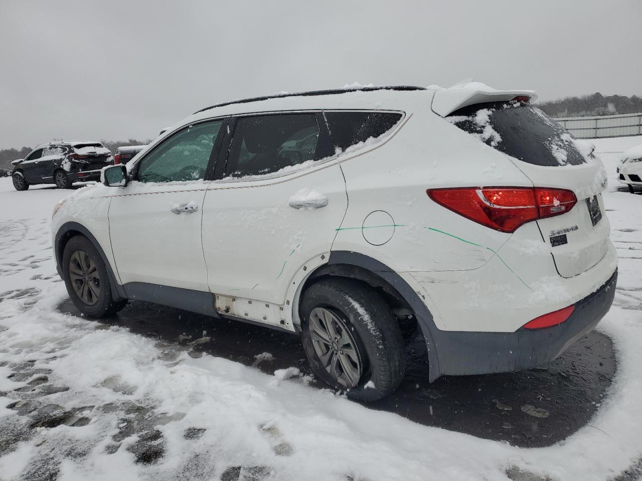 2015 Hyundai Santa Fe - Image 2