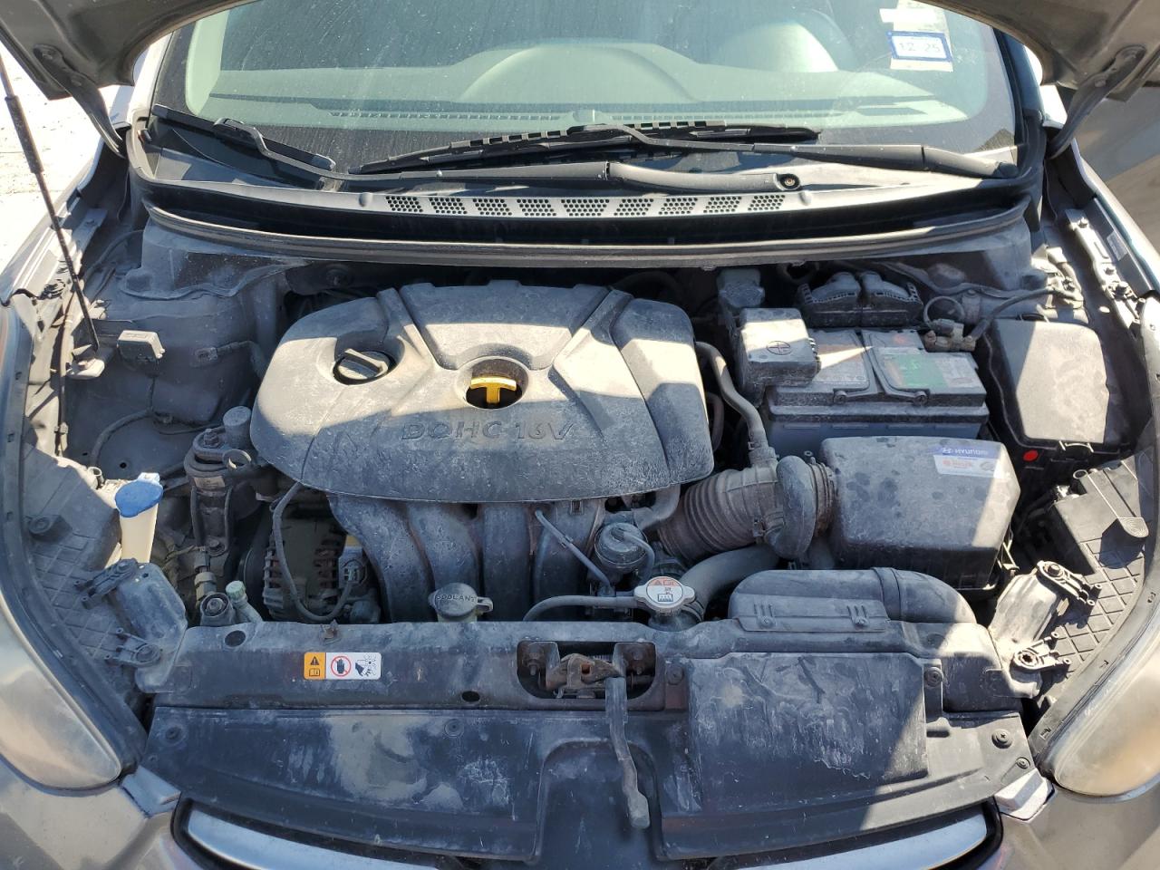 2013 Hyundai Elantra - Image 11