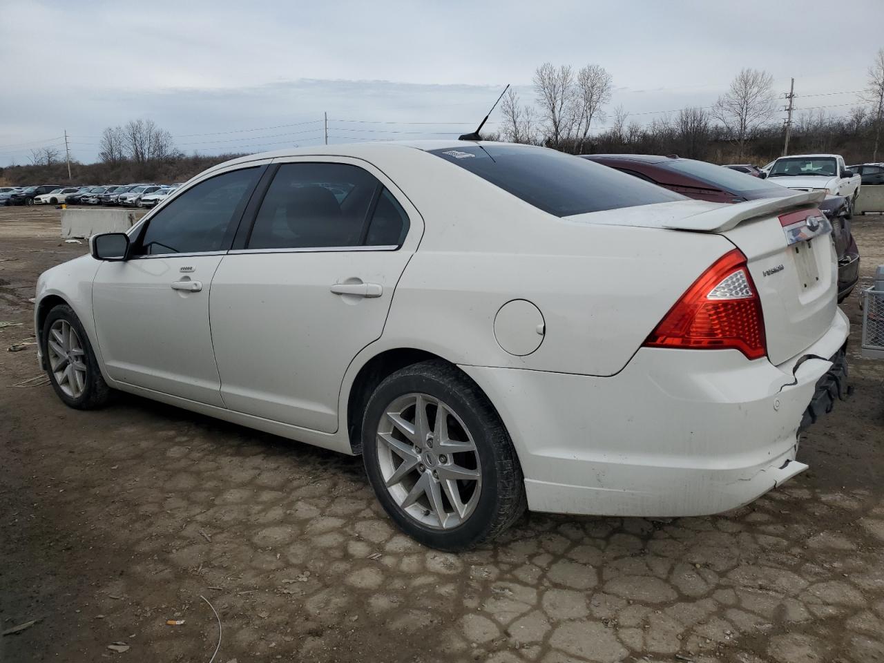 2012 Ford Fusion - Image 2