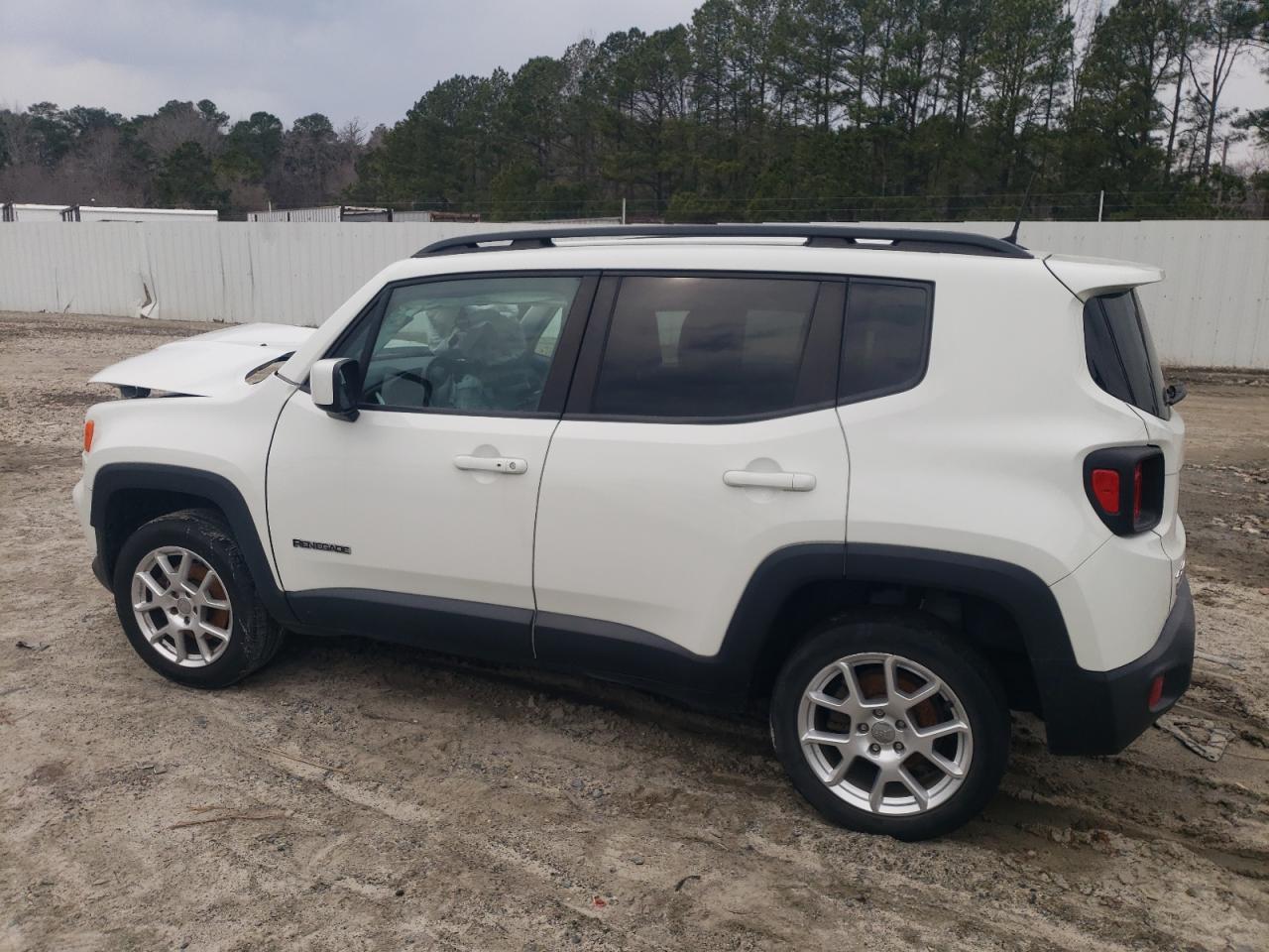 2020 Jeep Renegade - Image 2
