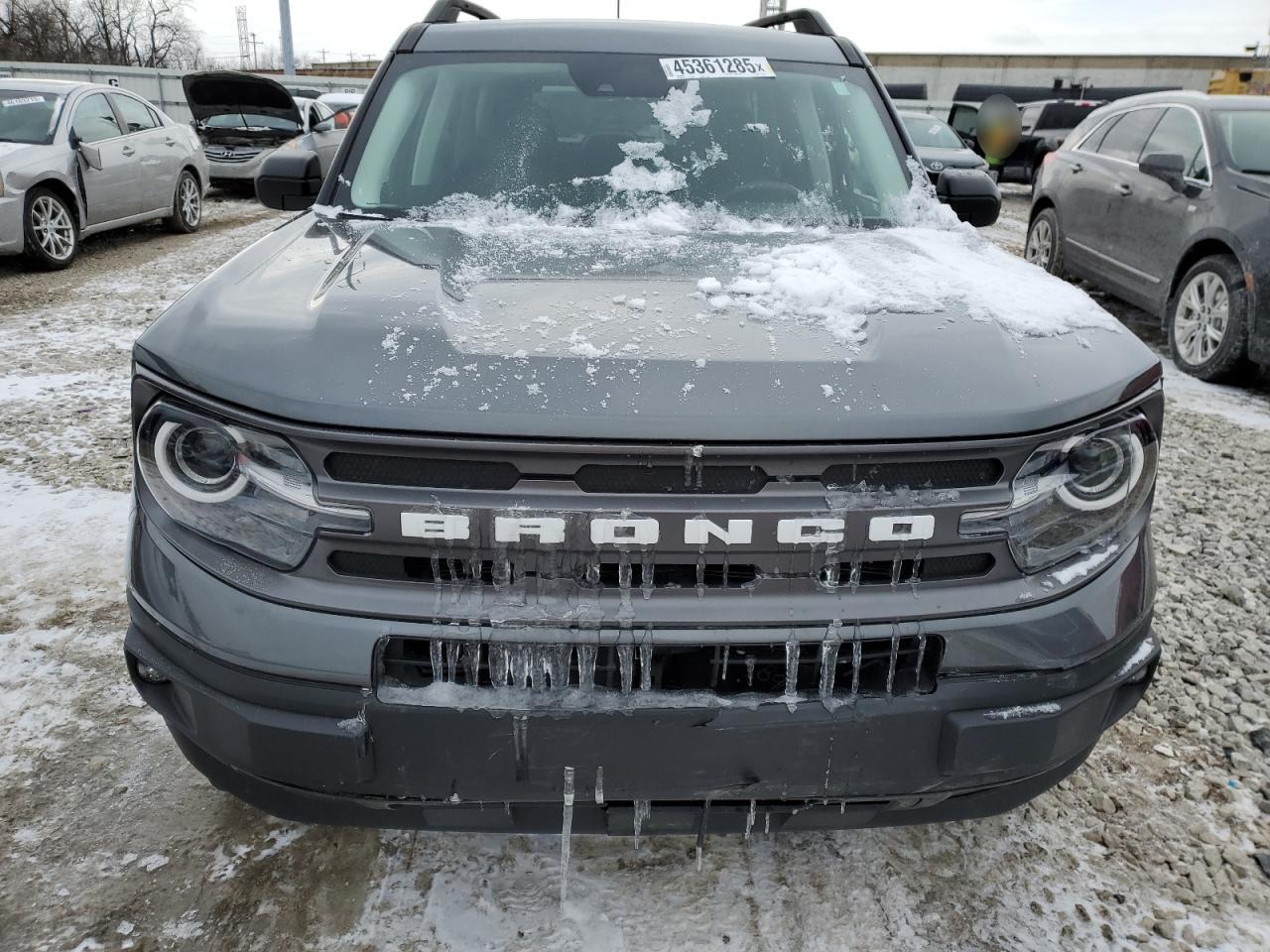 2022 Ford Bronco - Image 5