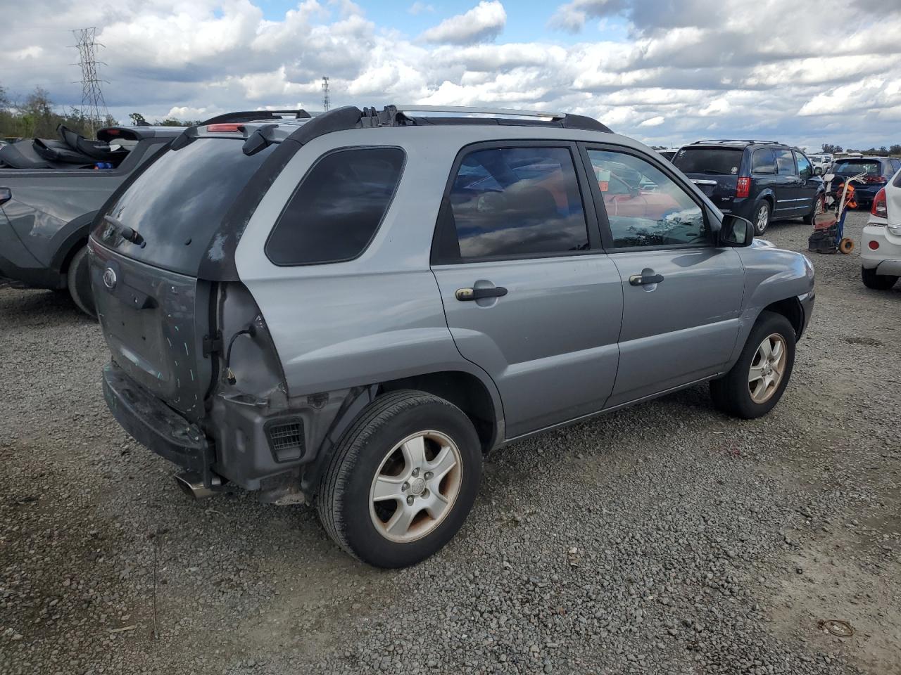 2005 Kia Sportage - Image 3