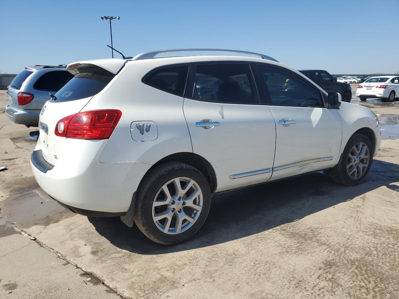 2012 Nissan Rogue - Image 3