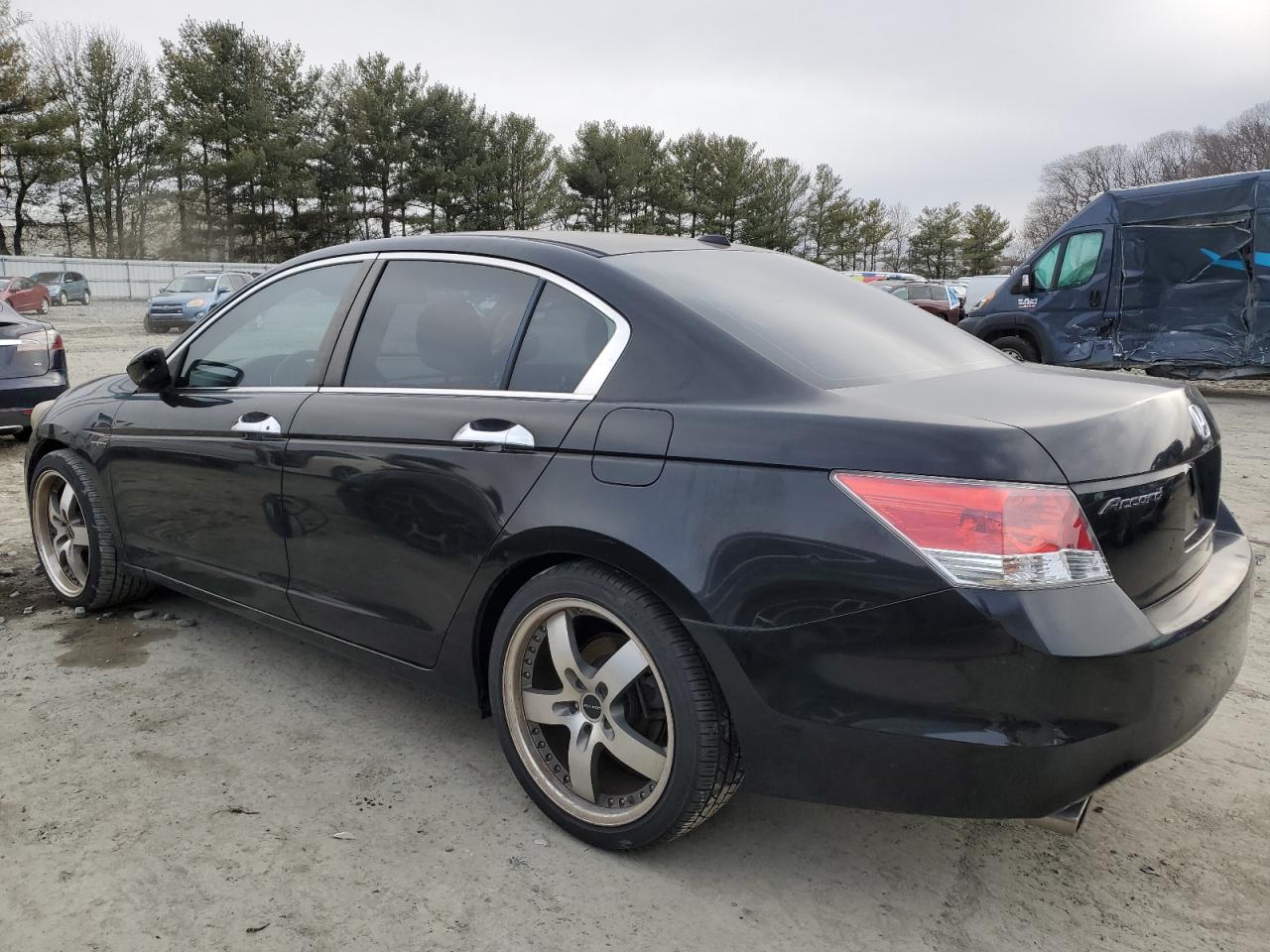 2010 Honda Accord - Image 2
