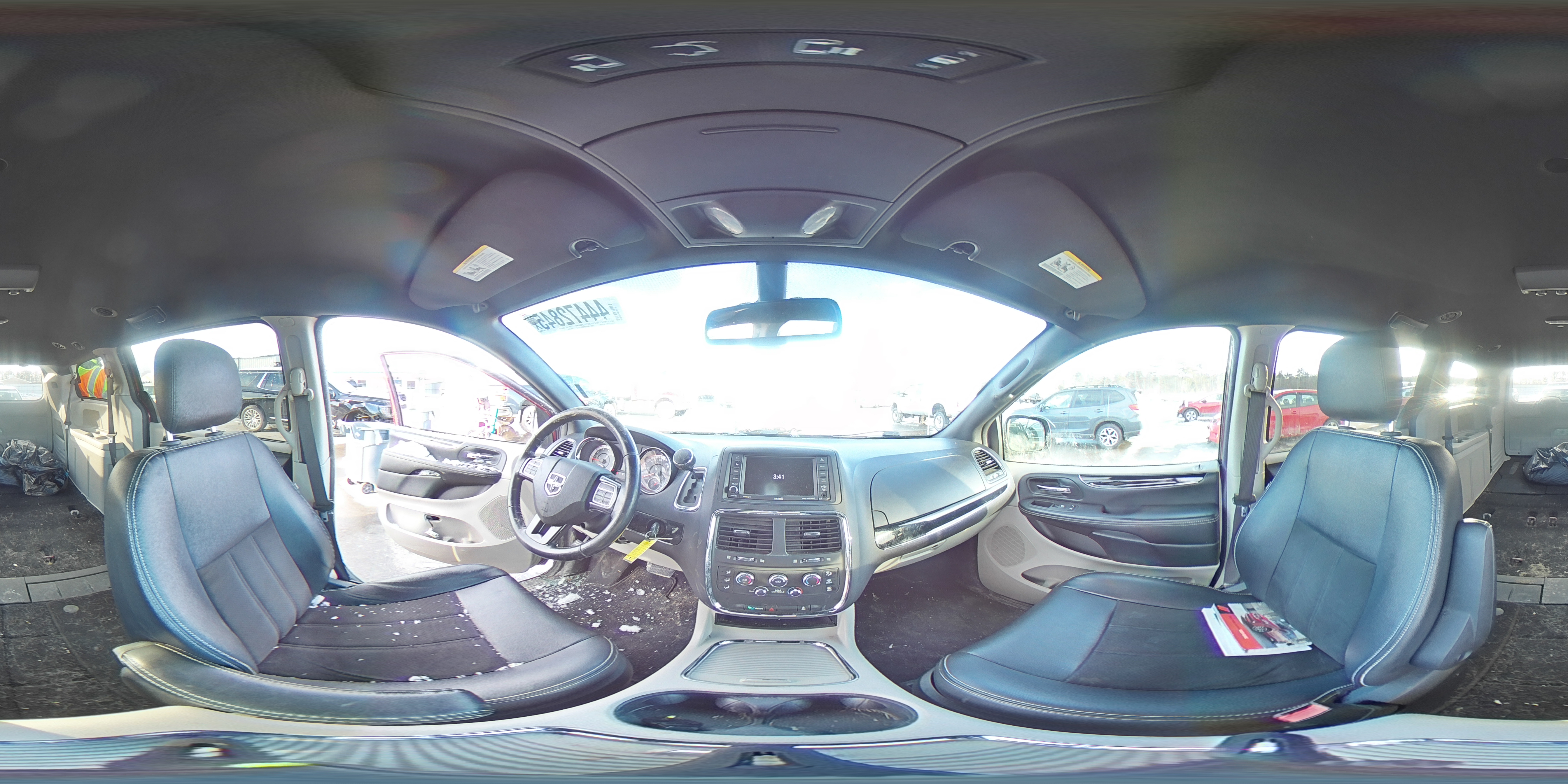 2019 Dodge Caravan - Image 13