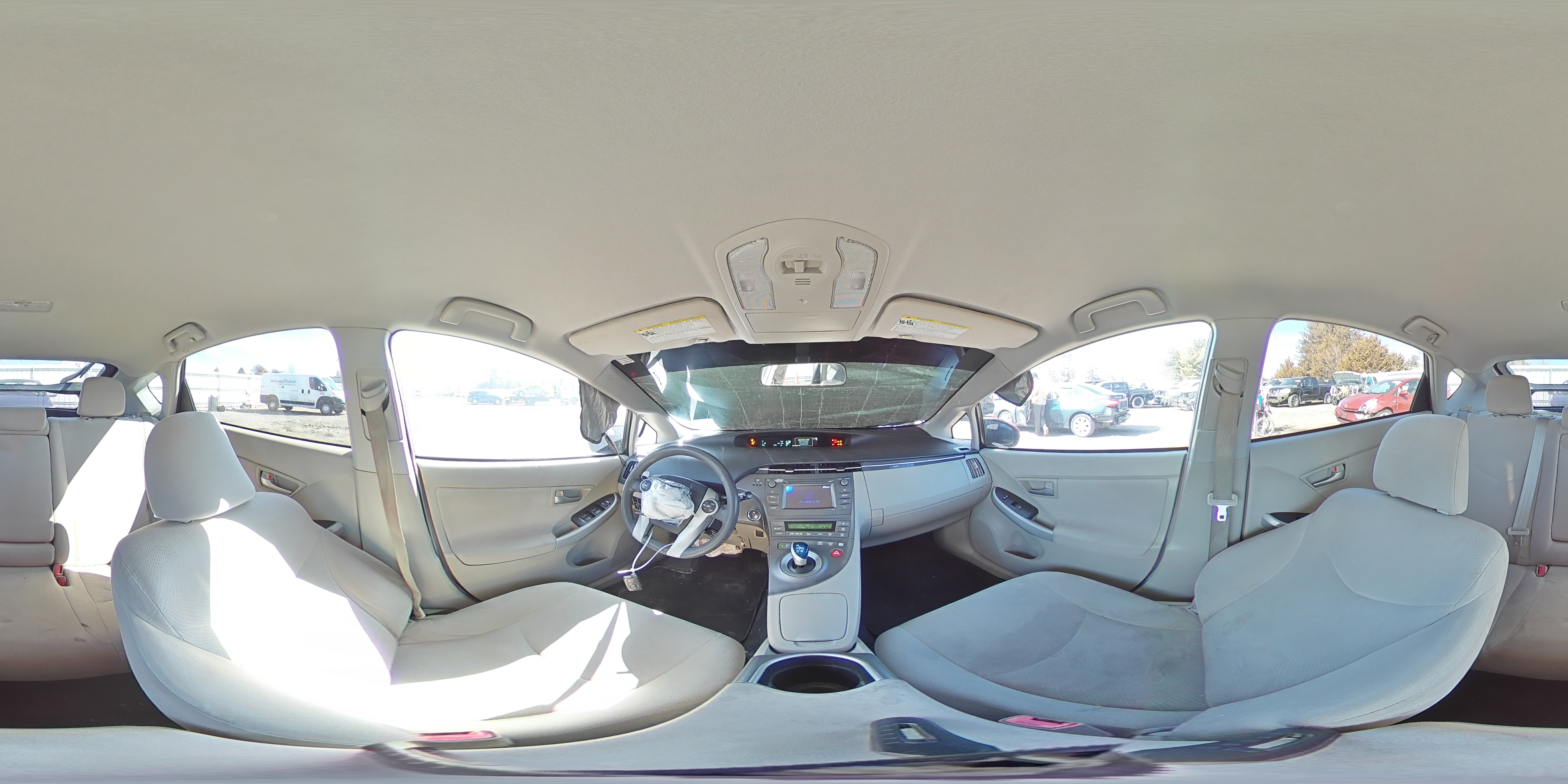 2013 Toyota Prius - Image 12