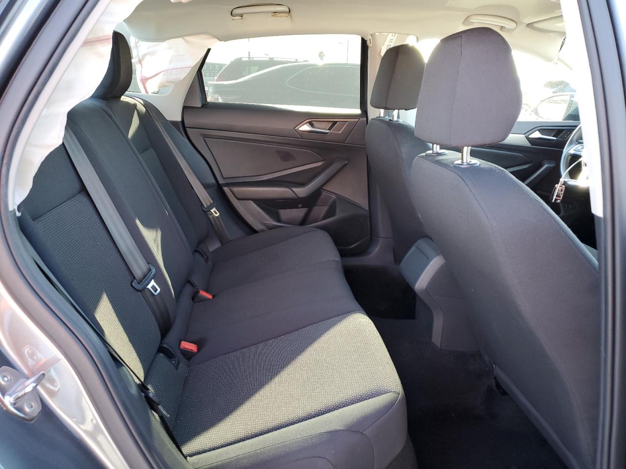2019 Volkswagen Jetta - Image 10