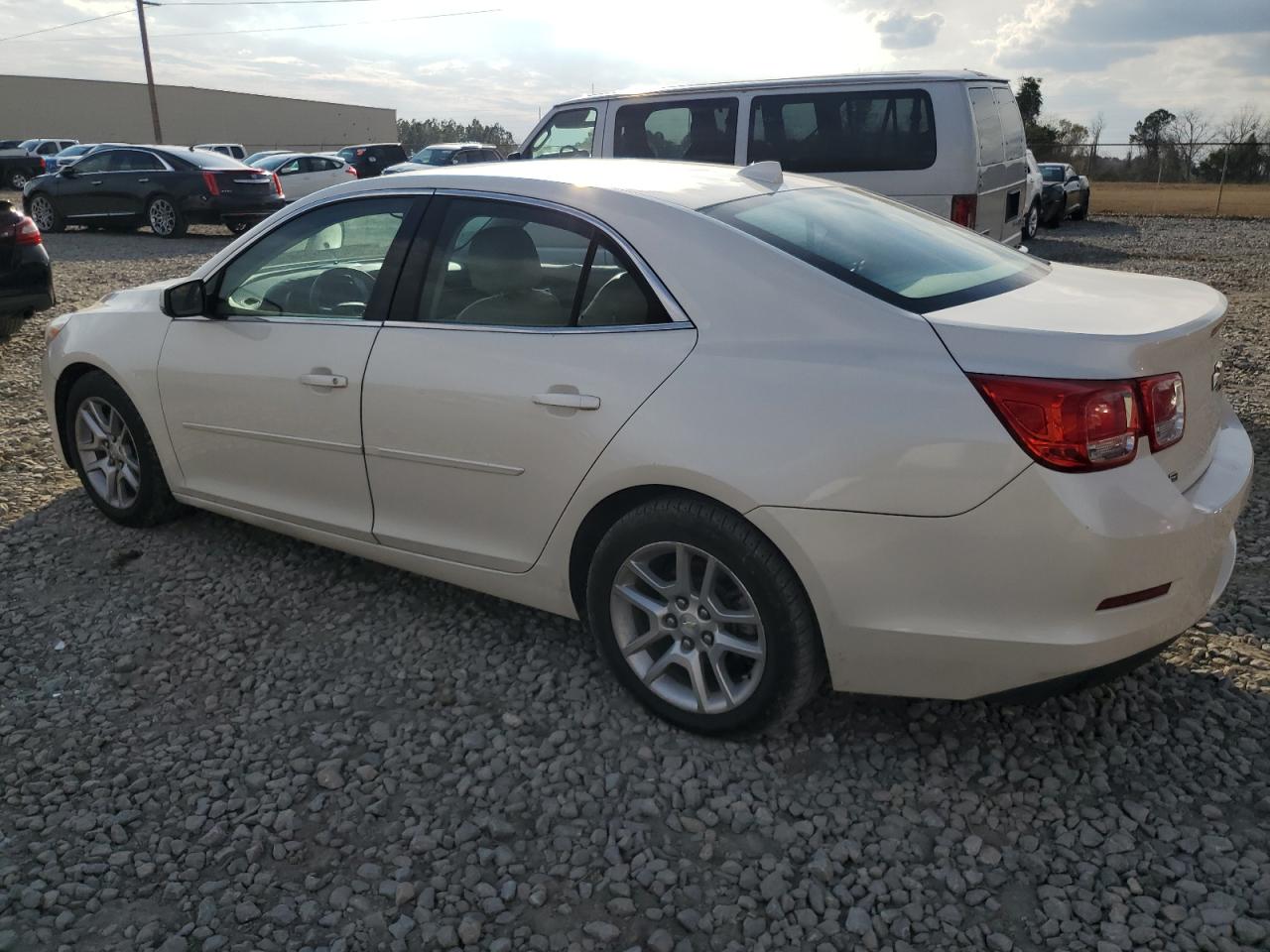 2014 Chevrolet Malibu - Image 2
